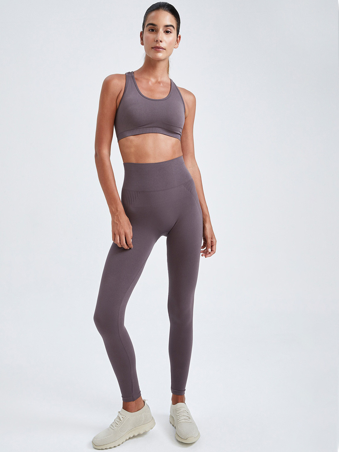 

DeFacto Women Solid High-Rise Gym Tights, Purple