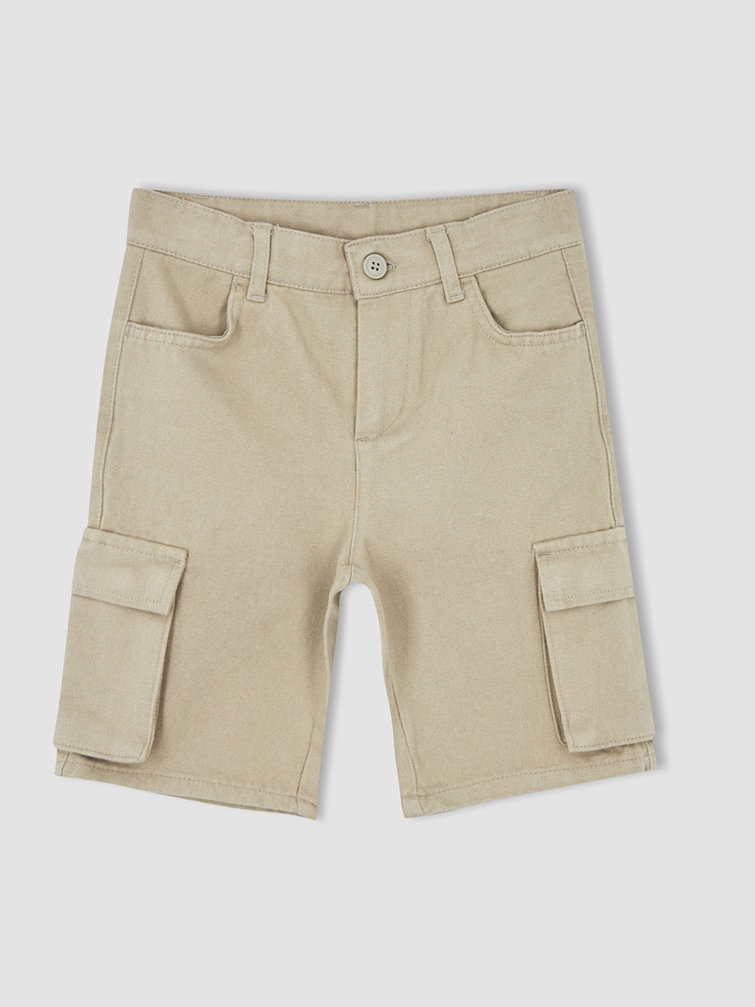 

DeFacto Boys Beige Solid Pure Cotton Cargo Shorts