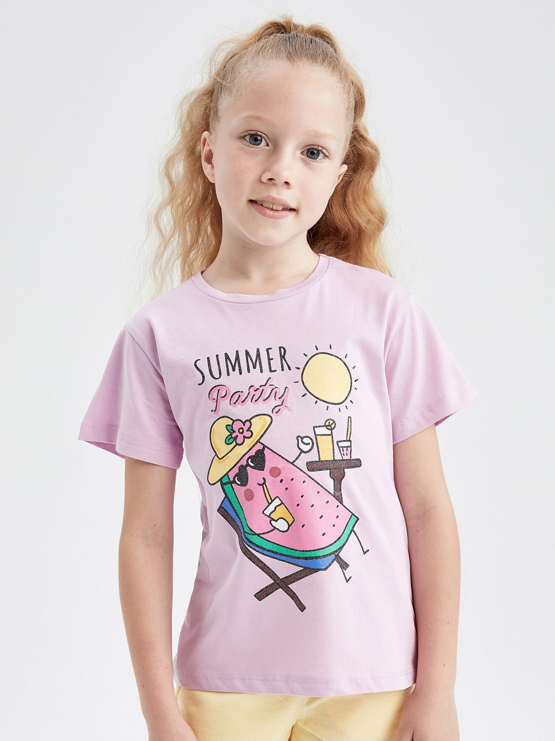 

DeFacto Girls Purple & Yellow Typography Printed Pure Cotton T-shirt