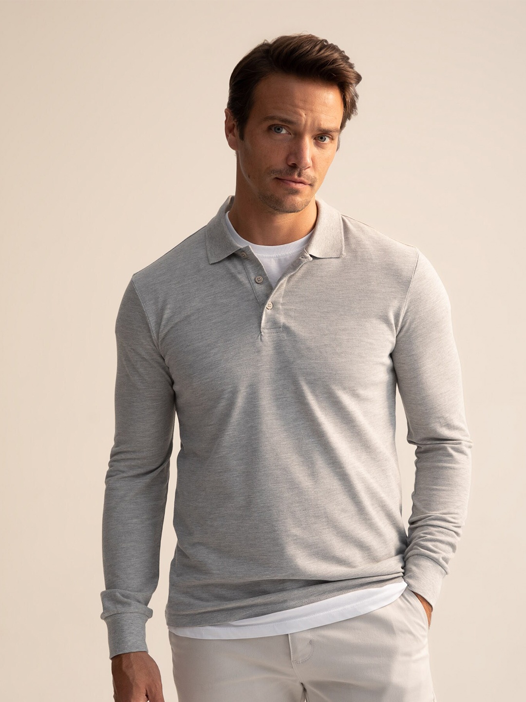 

DeFacto Men Grey Polo Collar Long Sleeves T-shirt