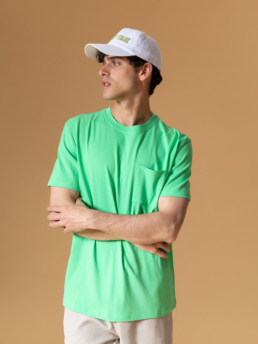 

DeFacto Men Green Solid Cotton T-shirt