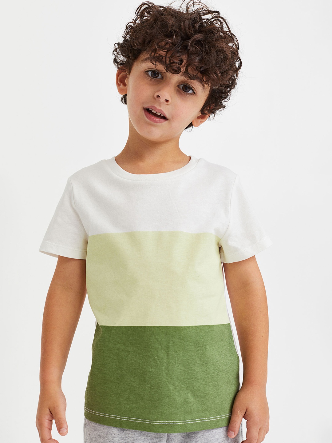 

H&M Boys White & Green Colourblocked Cotton Jersey T-shirt