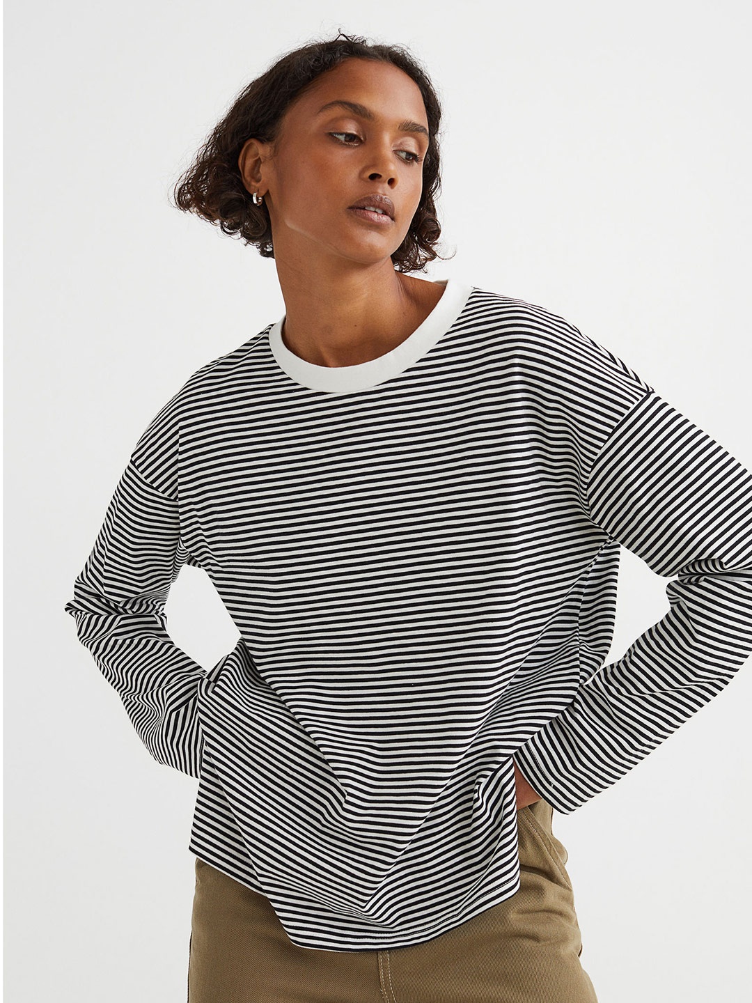 

H&M Women Black & White Oversized Jersey Top