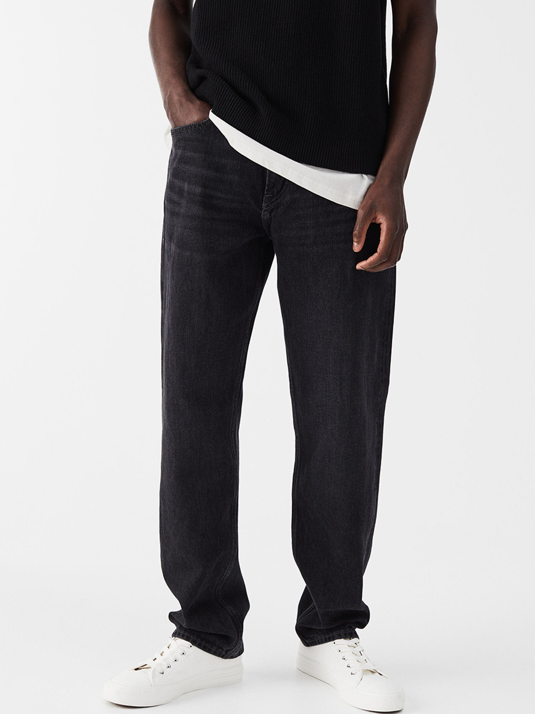 

H&M Men Relaxed Jeans, Black