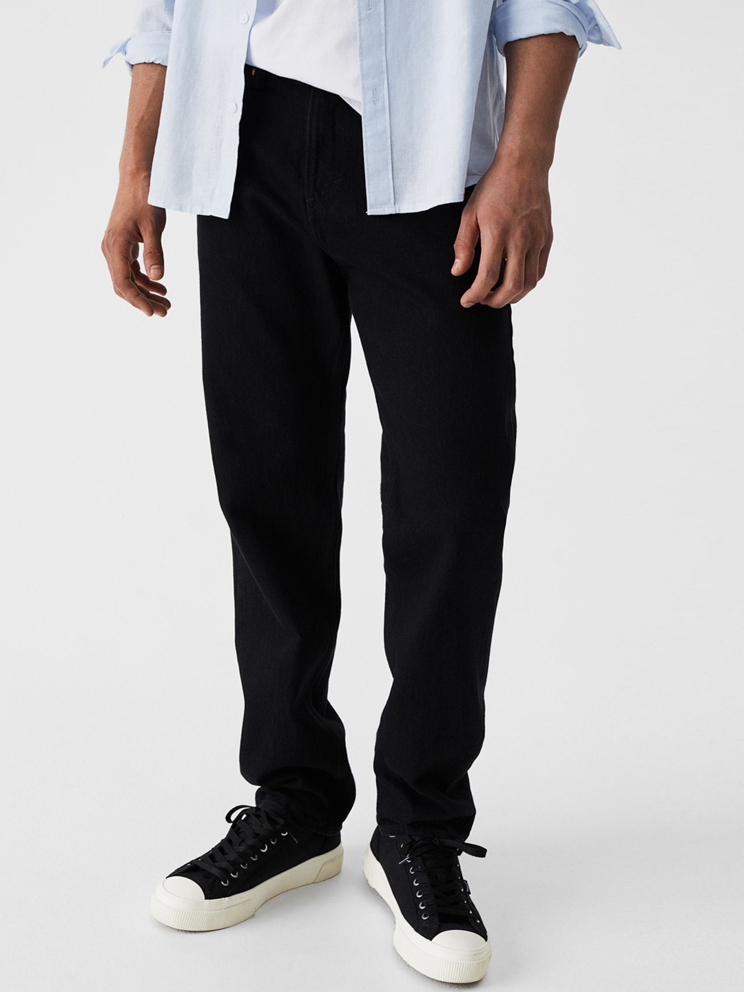 

H&M Men Relaxed Jeans, Black