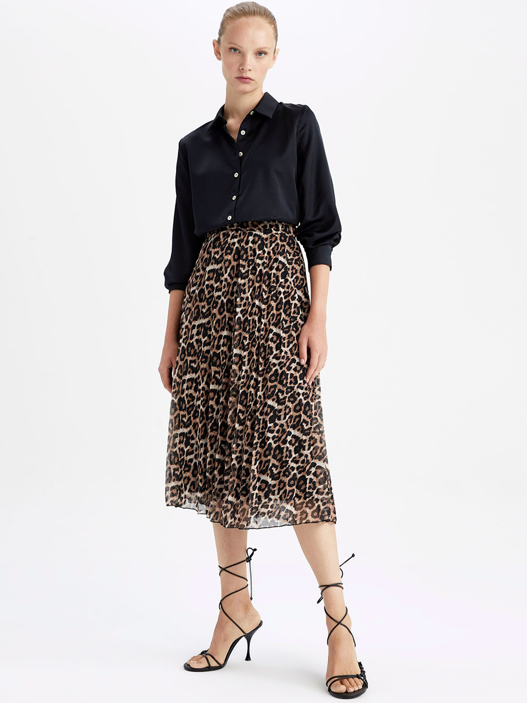 

DeFacto Women Black & Brown Printed A-Line Skirt