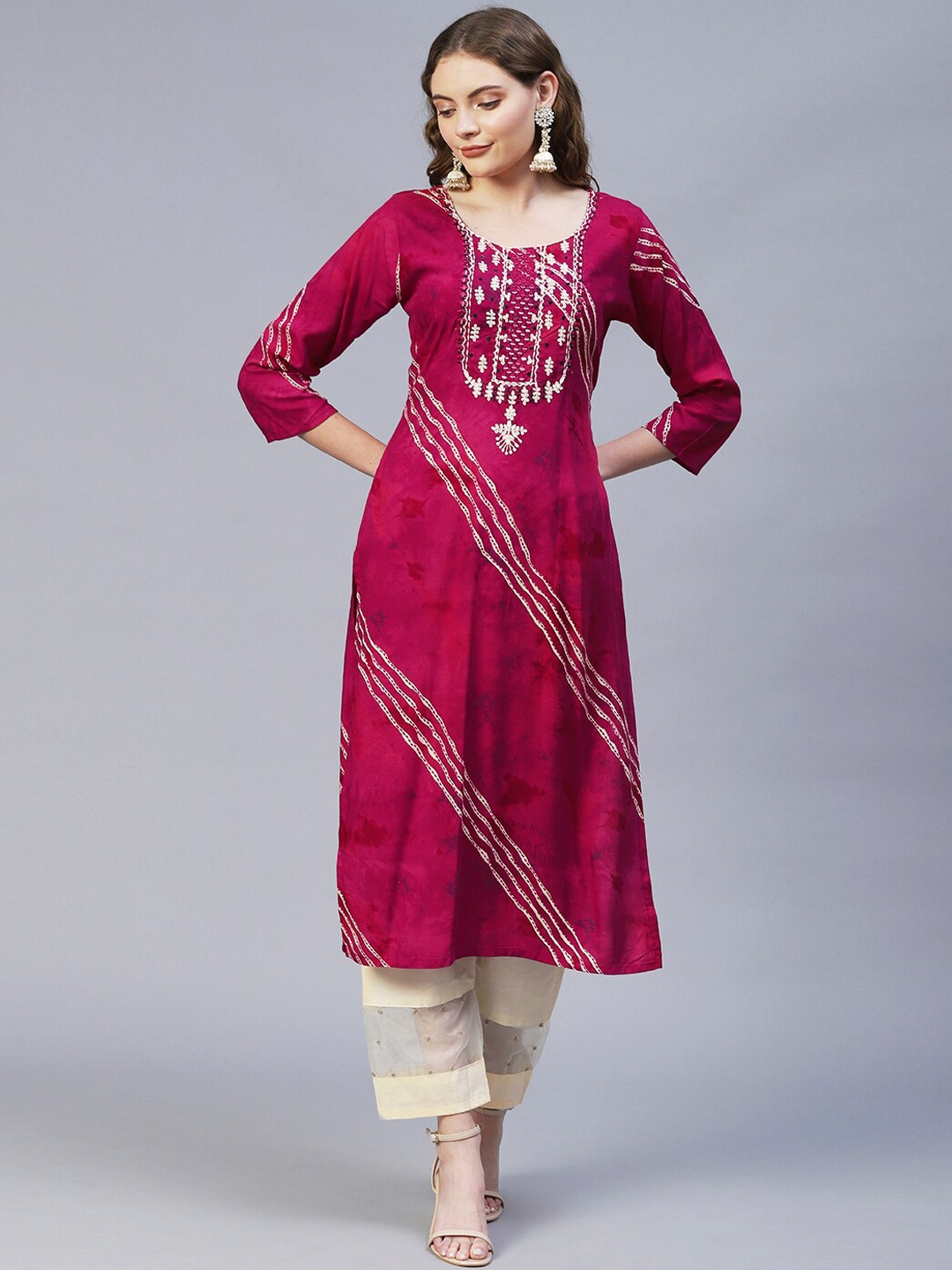 

FASHOR Women Magenta Printed & Yoke Design Embroidered Kurta