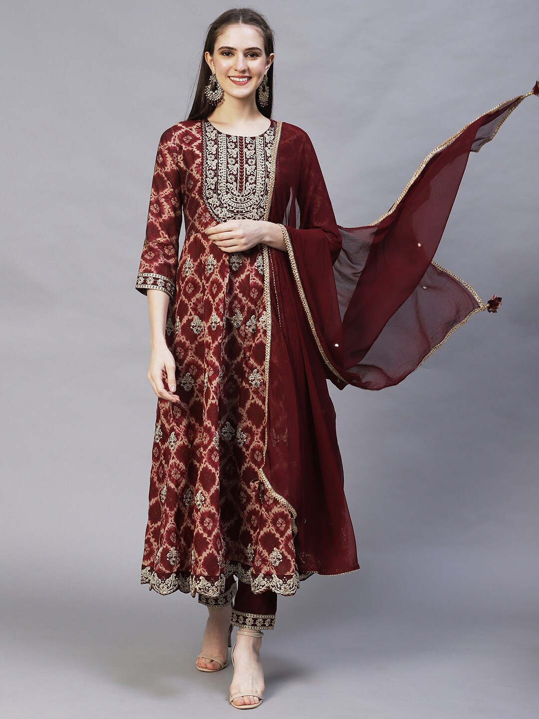 

FASHOR Women Maroon Ethnic Motifs Printed Mirror Work Kurta with Trousers & Dupatta