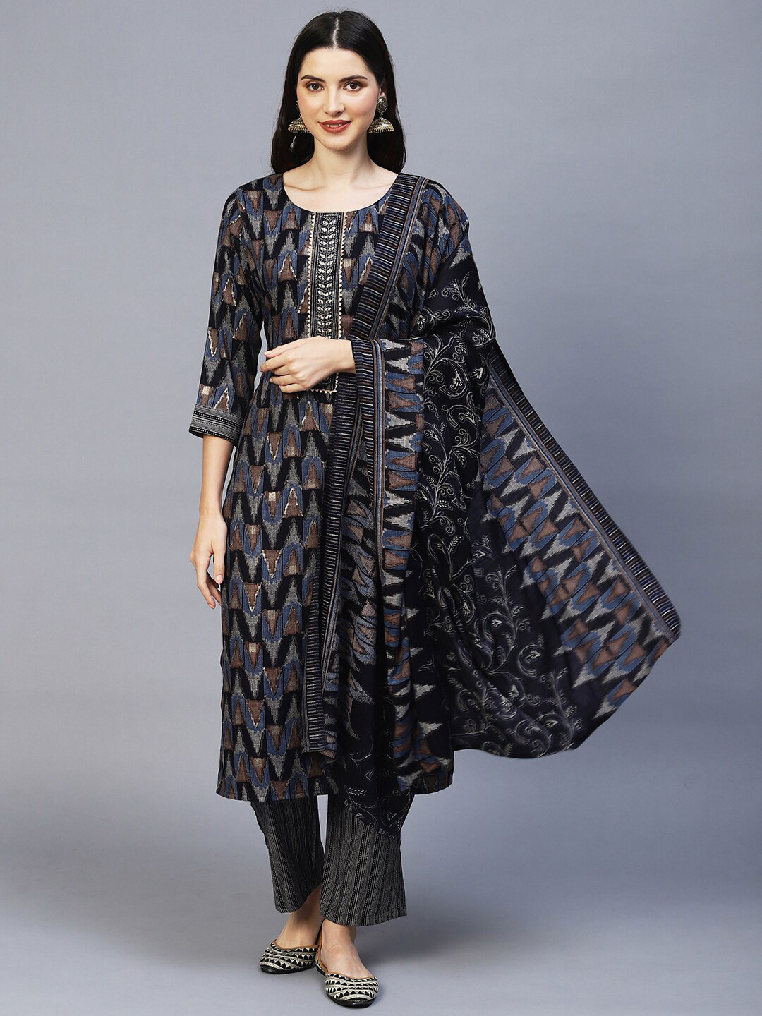 

FASHOR Women Black Ethnic Motifs Printed Kurta with Trousers & With Dupatta