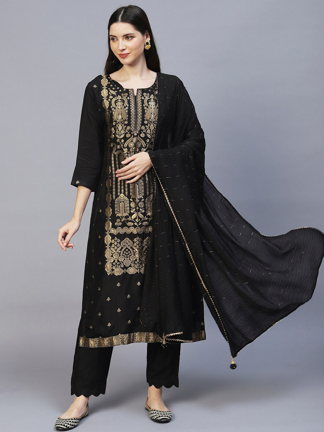 

FASHOR Women Black & Gold Woven Design Straight Kurta with Trousers & With Dupatta