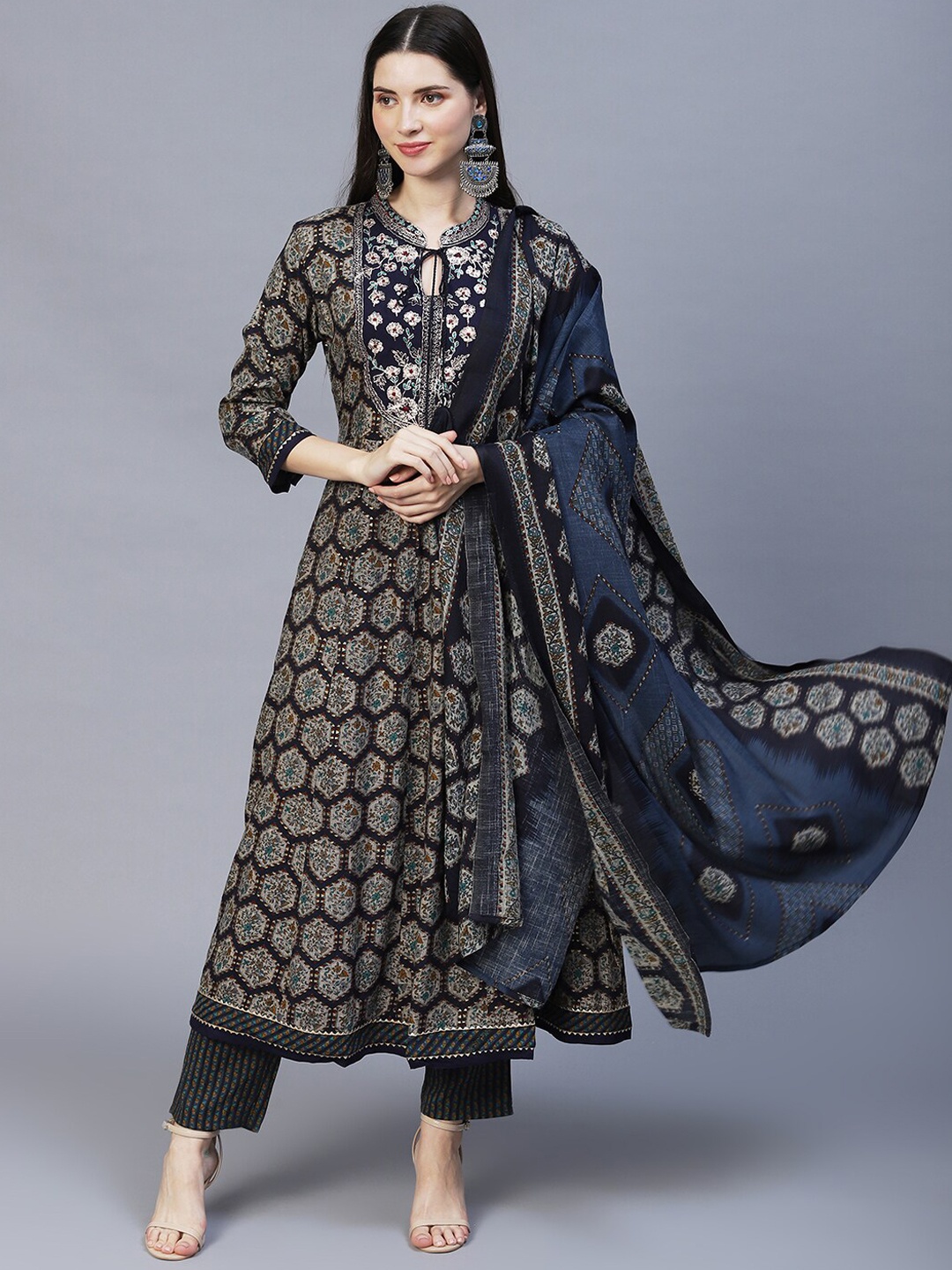 

FASHOR Women Navy Blue Printed Anarkali Kurta with Trousers & With Dupatta