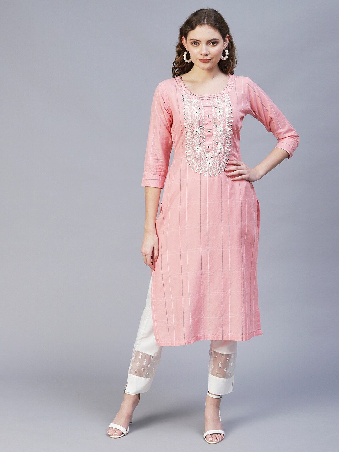 

FASHOR Women Pink & White Striped Thread Work Kurta
