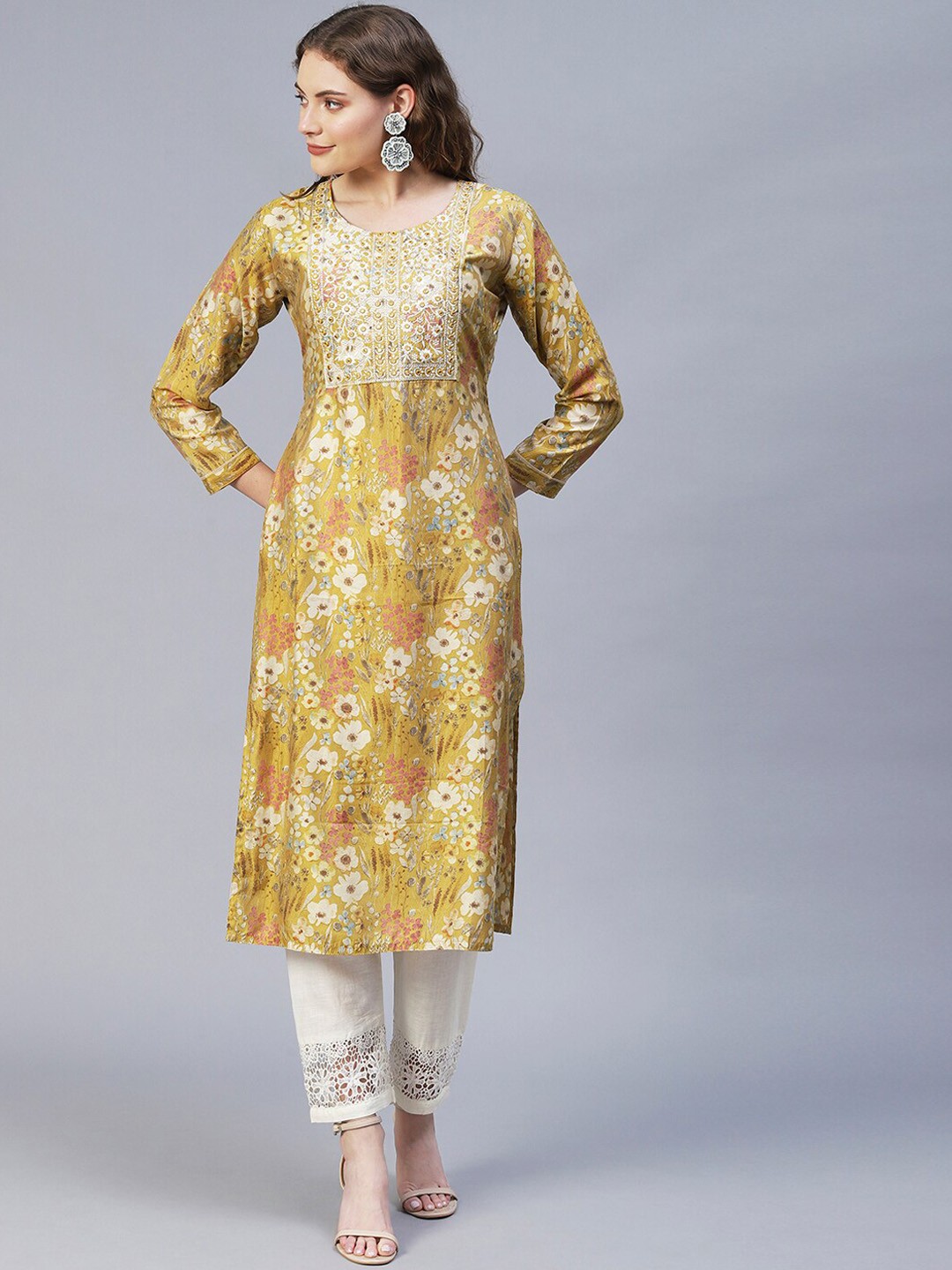 

FASHOR Women Mustard Yellow & White Floral Embroidered Thread Work Kurta