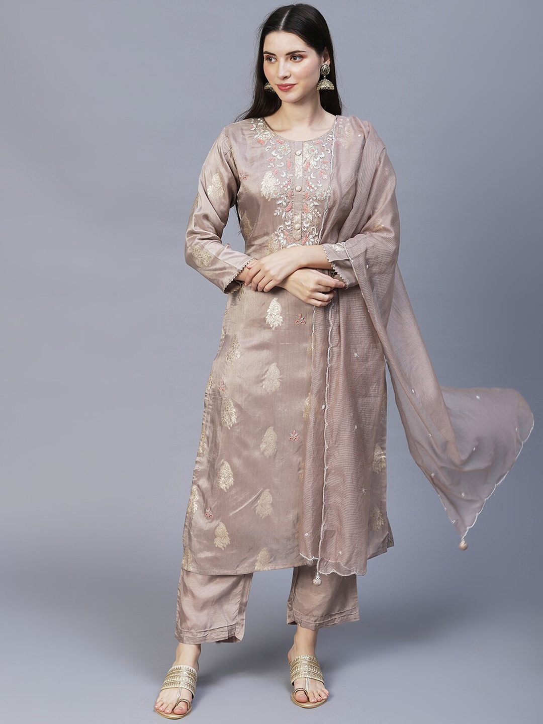 

FASHOR Women Taupe Floral Embroidered Beads and Stones Kurta with Trousers & With Dupatta