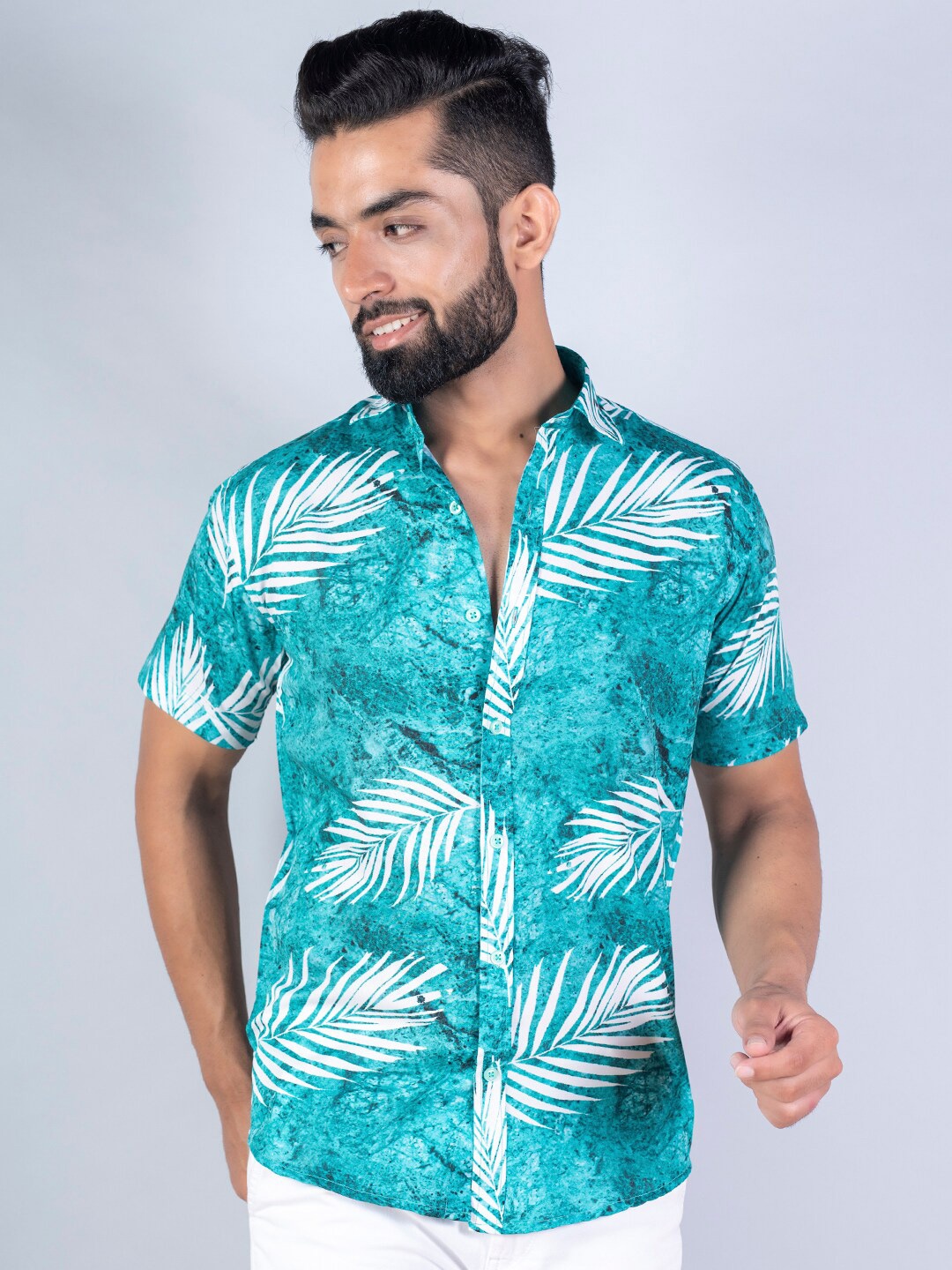 

Tistabene Men Green Printed Casual Shirt