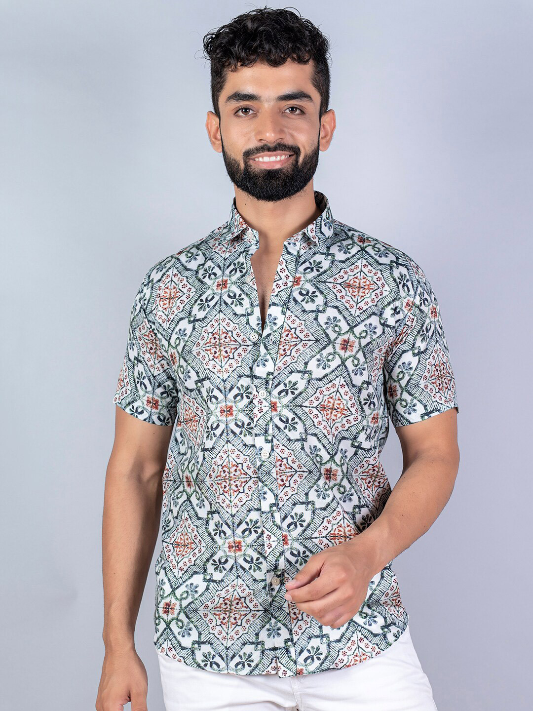 

Tistabene Men Green Printed Short Sleeves Crepe Casual Shirt