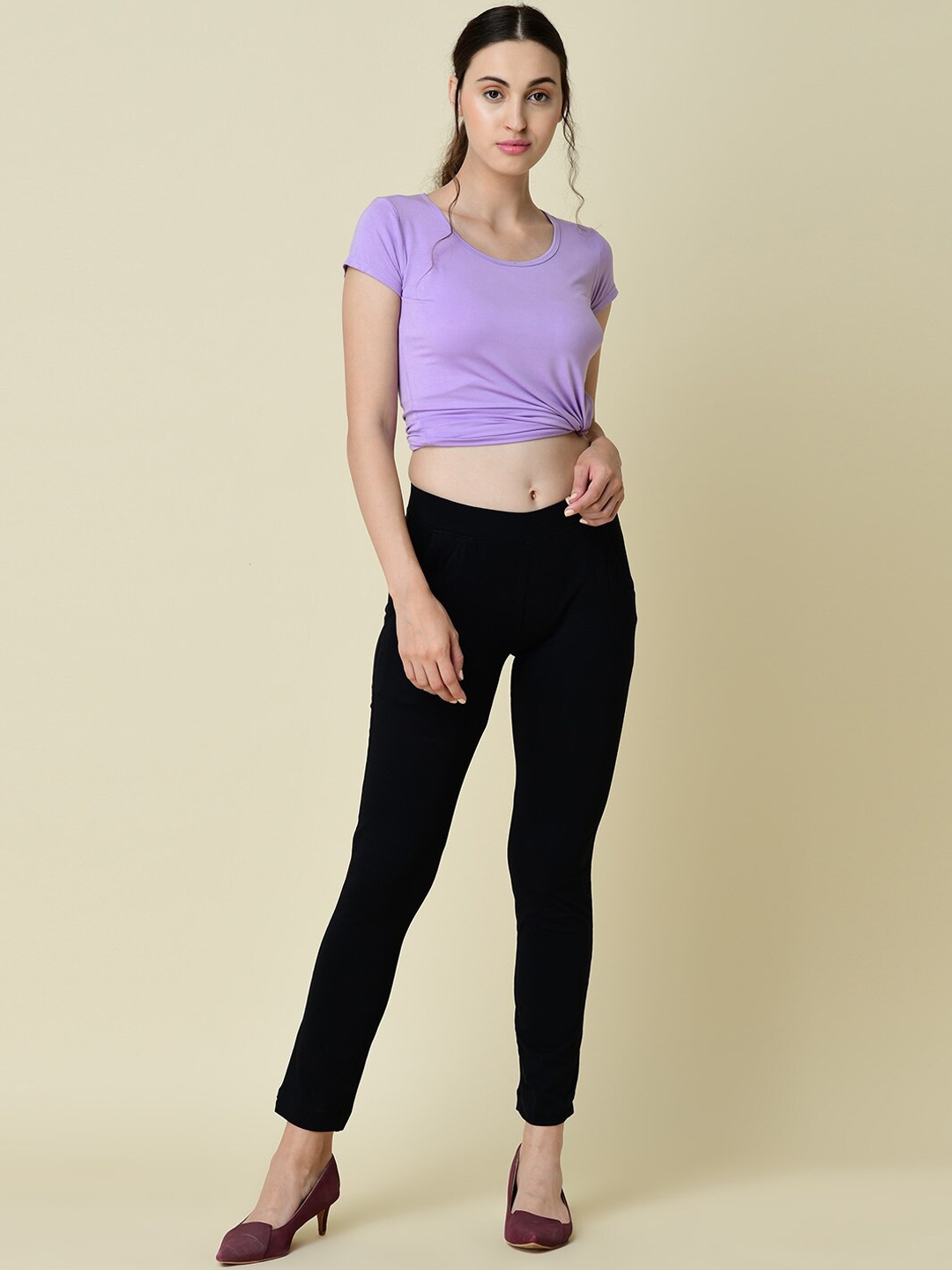 

NEWRIE Women Black Straight Fit Trousers