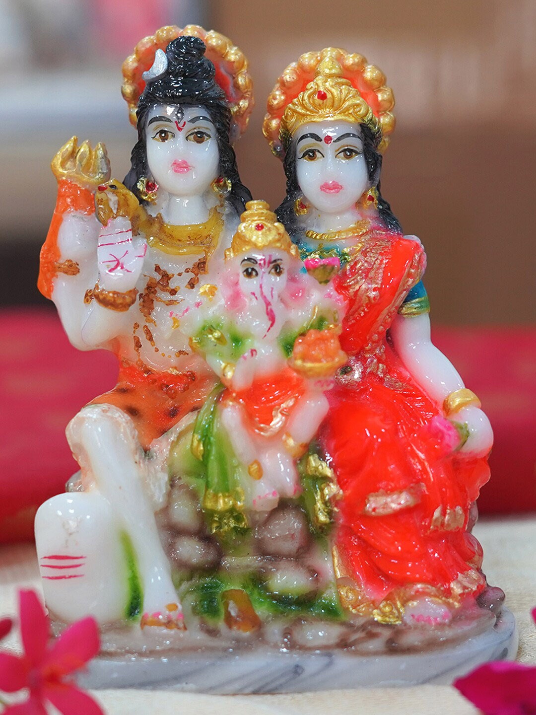 

Gallery99 Red & White Textured Shiv Parivar Showpieces