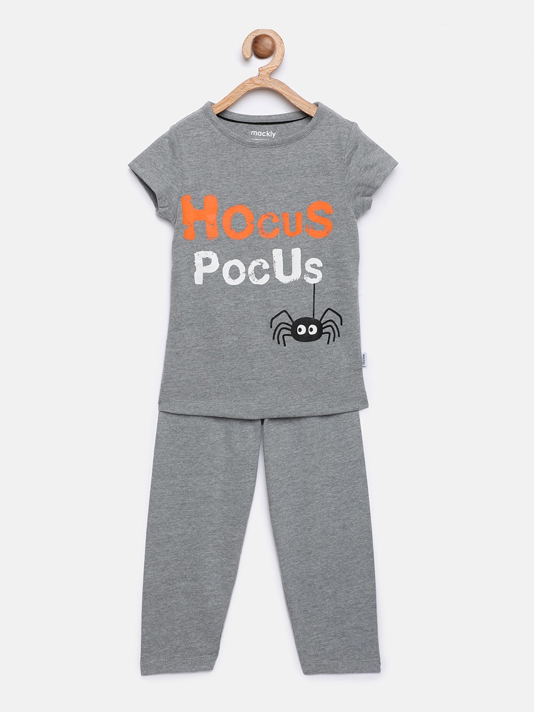 

mackly Girls Grey & White Printed Night suit