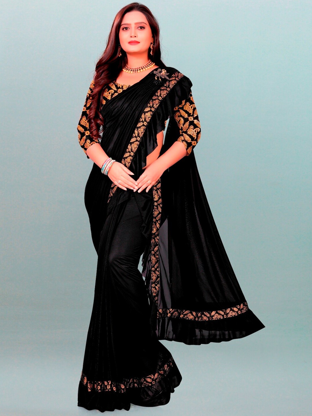 

APNISHA Black & Brown Saree