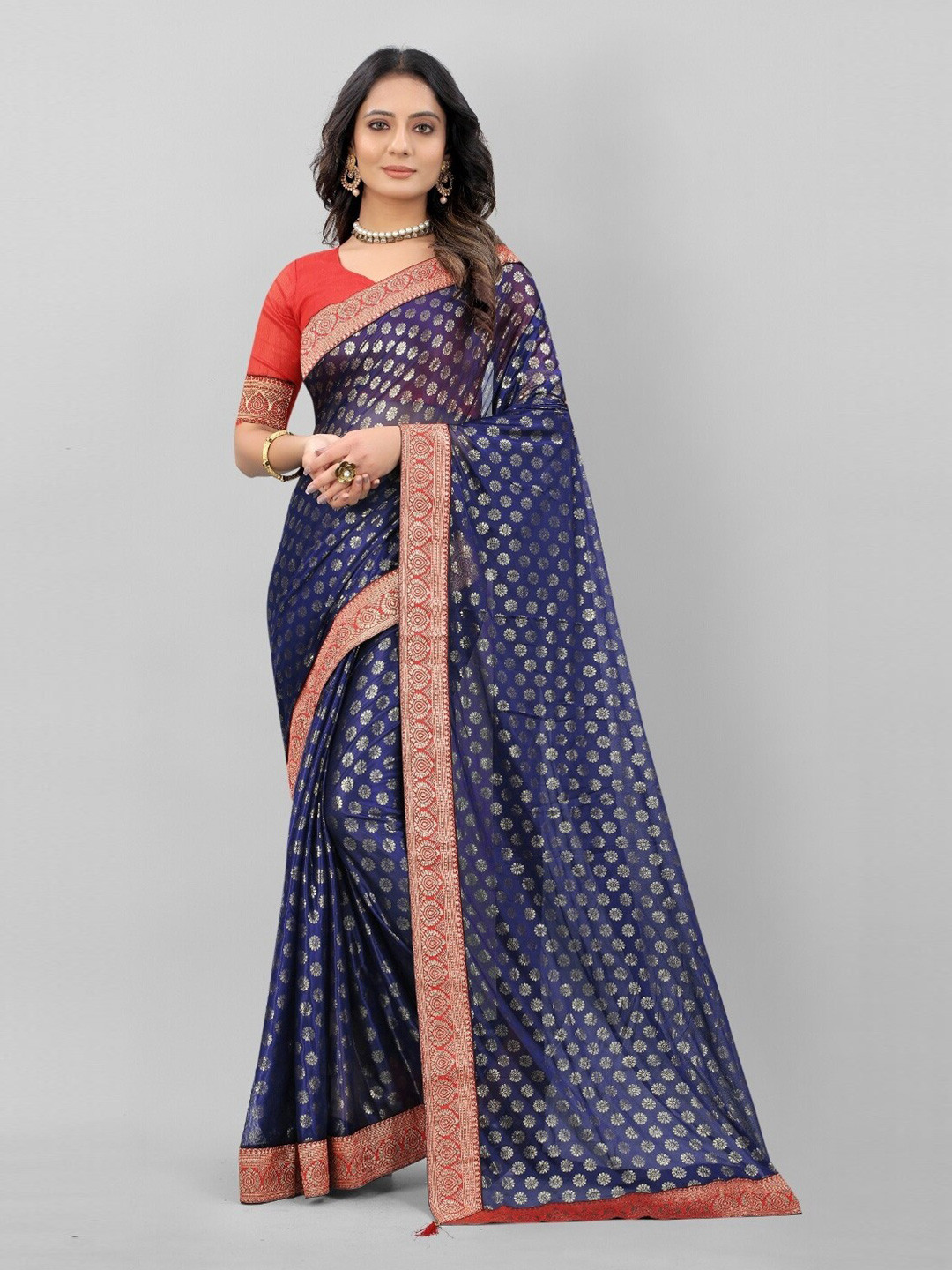 

APNISHA Navy Blue & Red Floral Zari Saree With Blouse Piece
