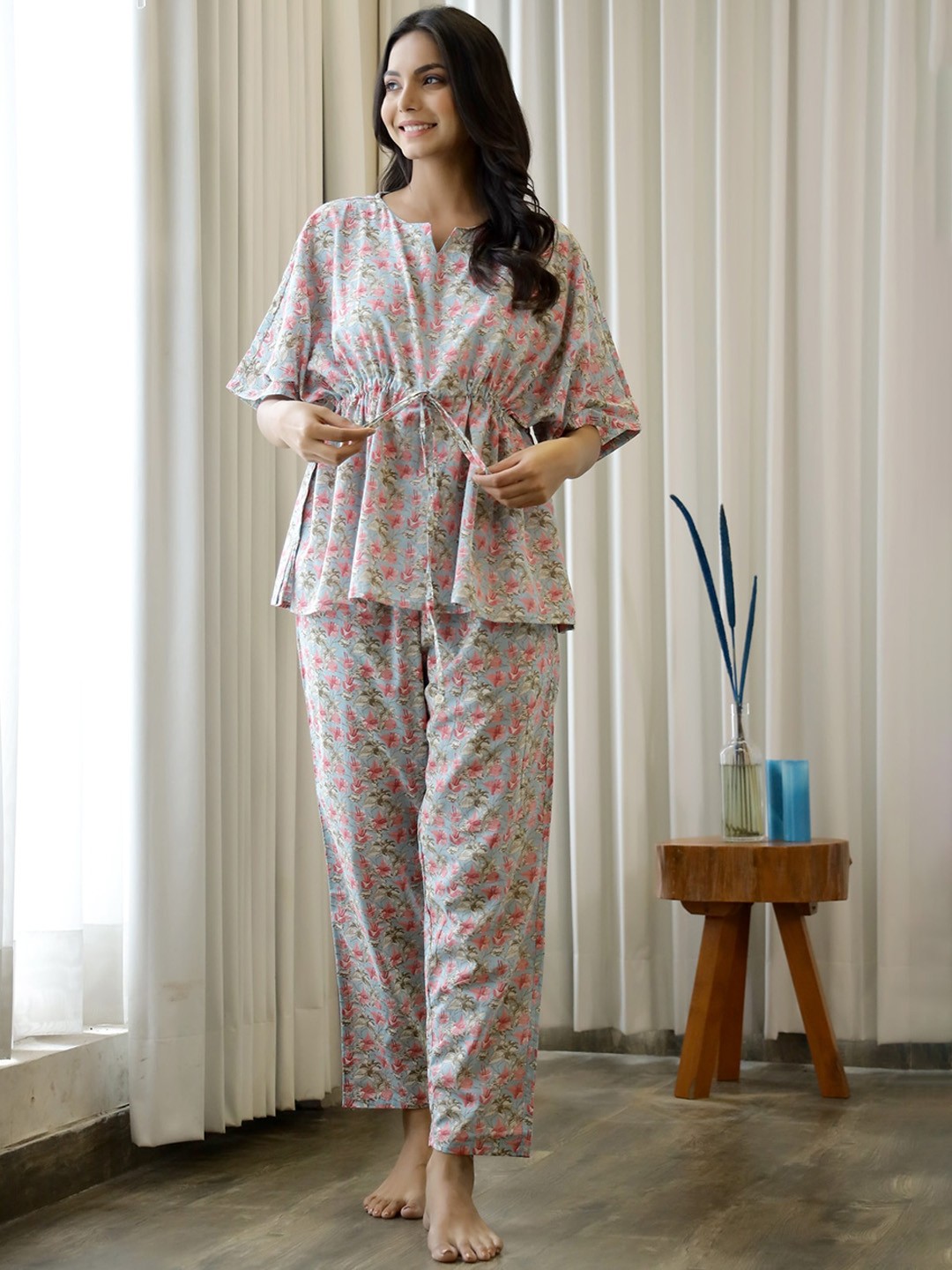 

SANSKRUTIHOMES Women Blue & Pink Printed Night suit
