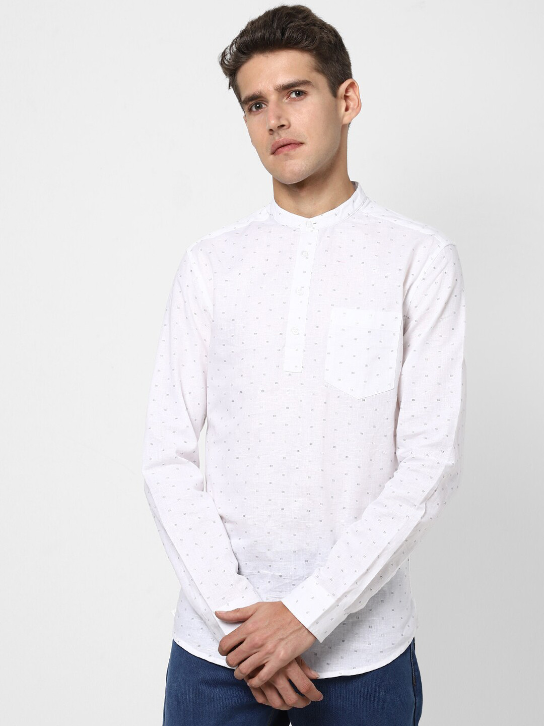 

VASTRADO Men White Printed Long Sleeves Cotton Kurta