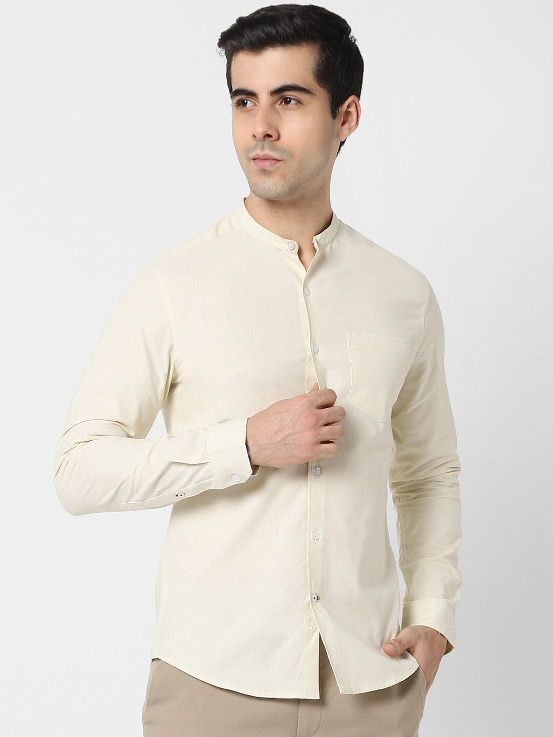 

VASTRADO Men Off White Cotton Solid Casual Shirt