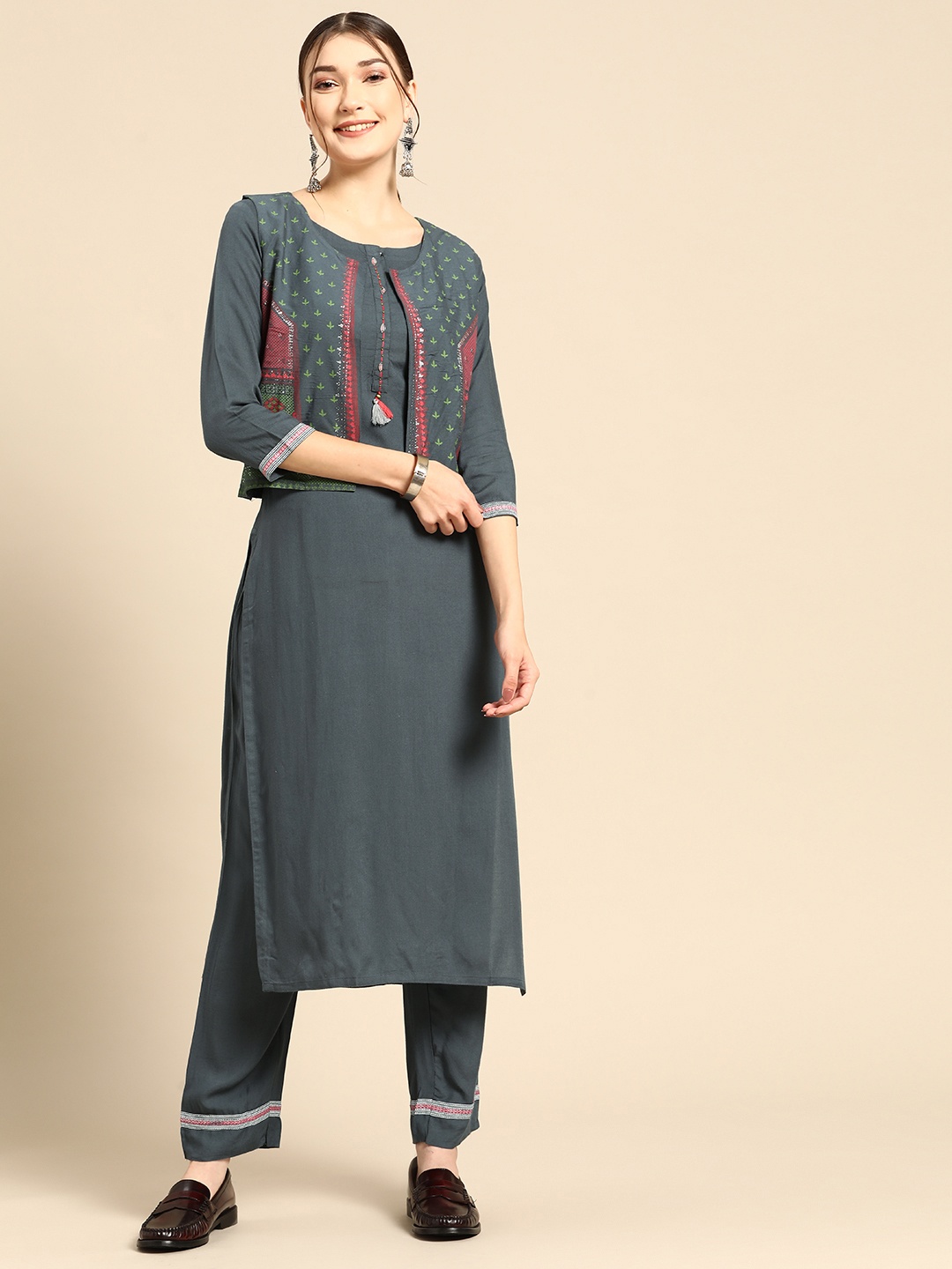 

Sangria Women Grey Layered Sequinned Kurta with Trousers & Printed Ethnic Jacket