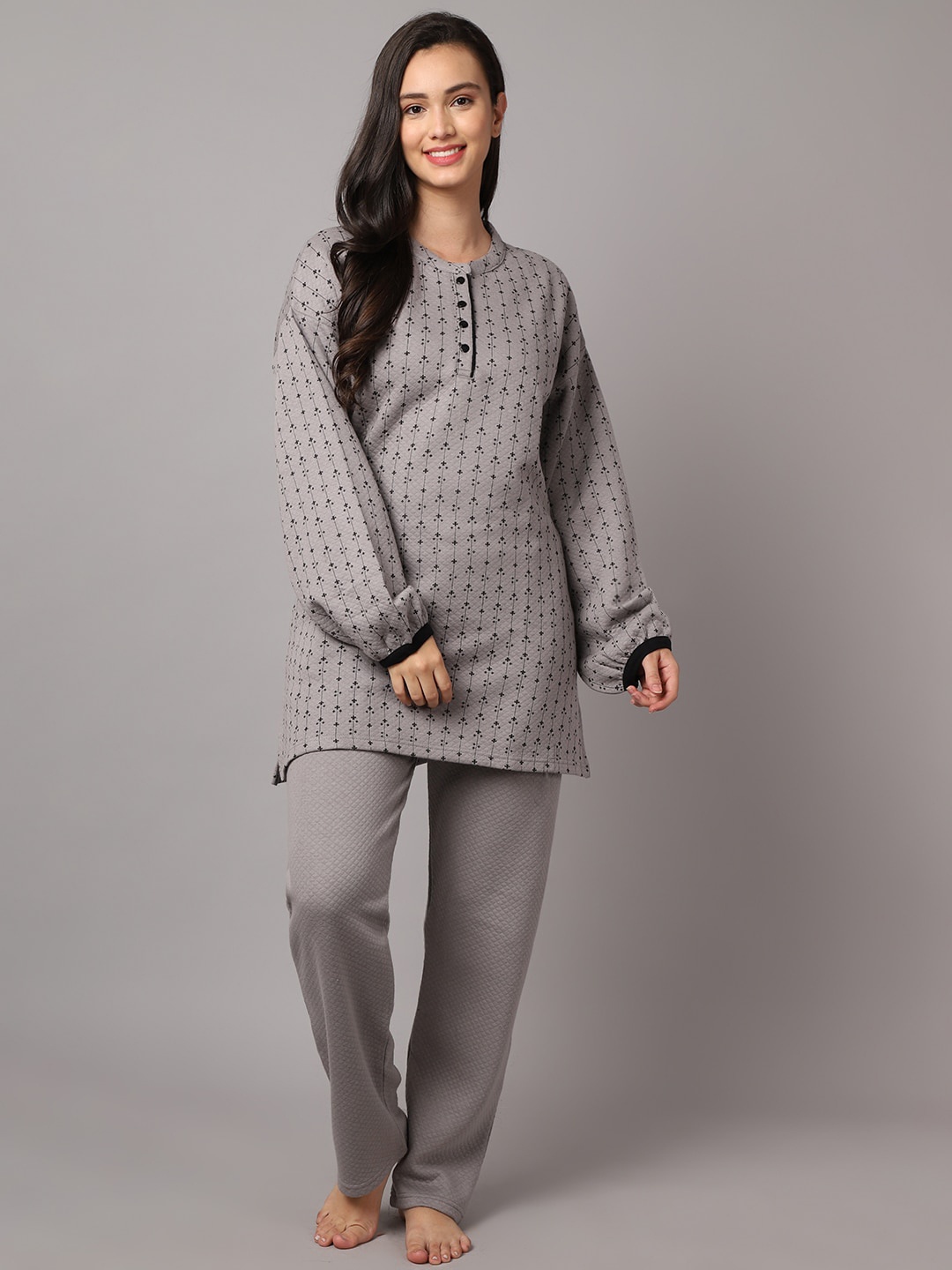 

Kanvin Women Grey & Black Printed Night Suit