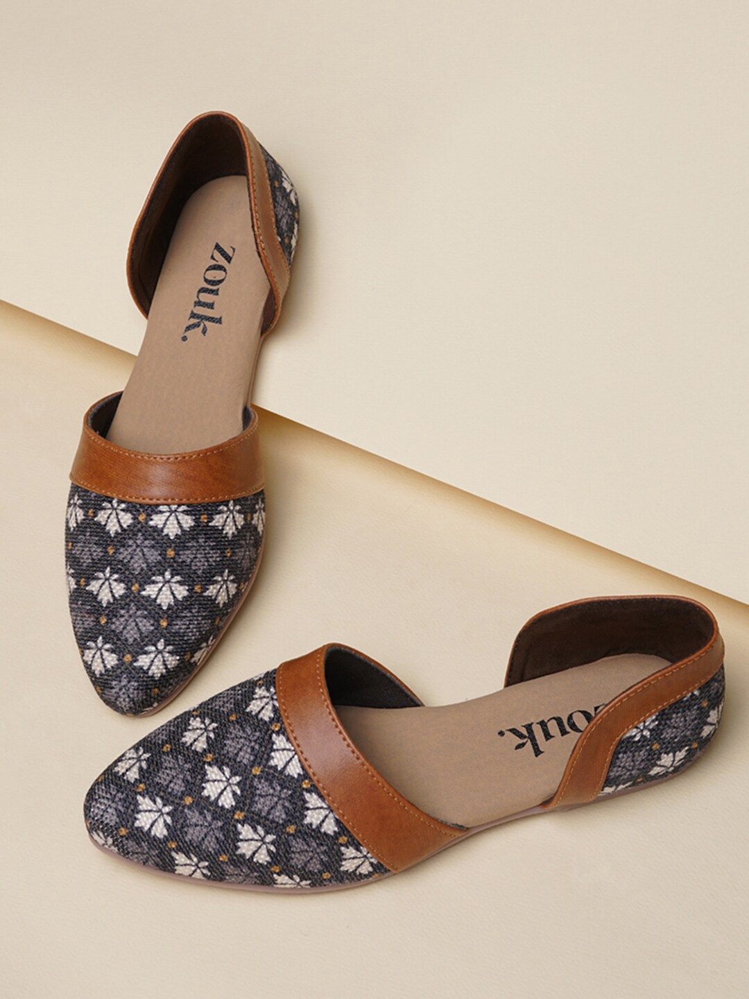 

ZOUK Women Black Printed Ballerinas Flats