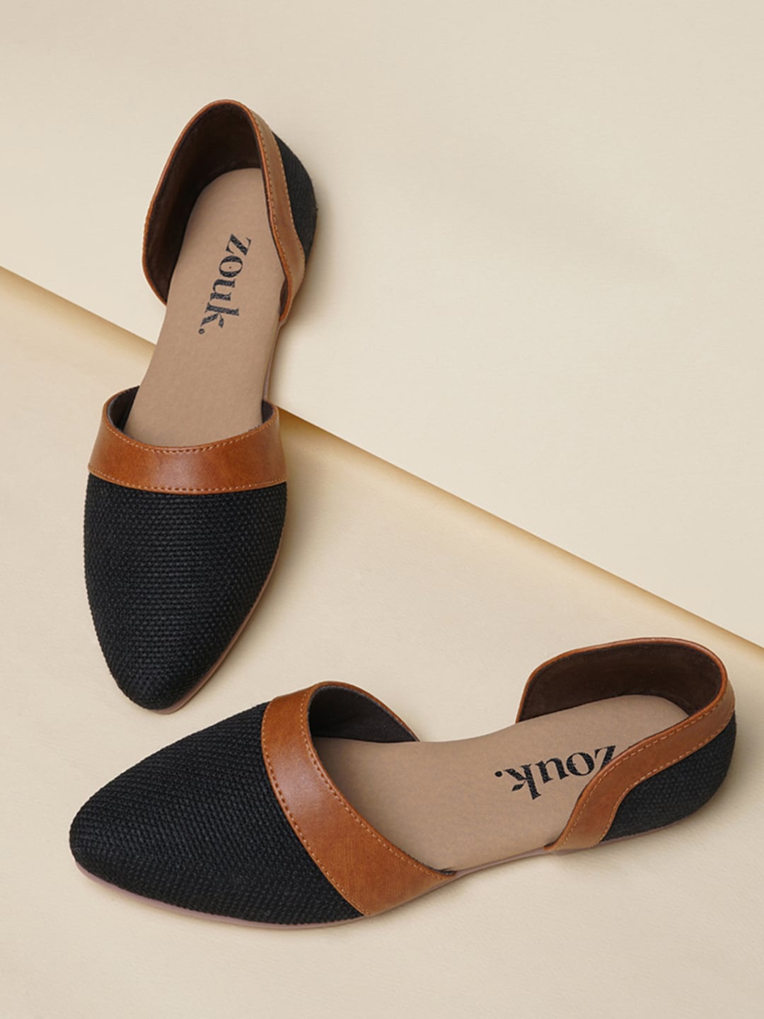 

ZOUK Women Black Textured Ballerinas Flats