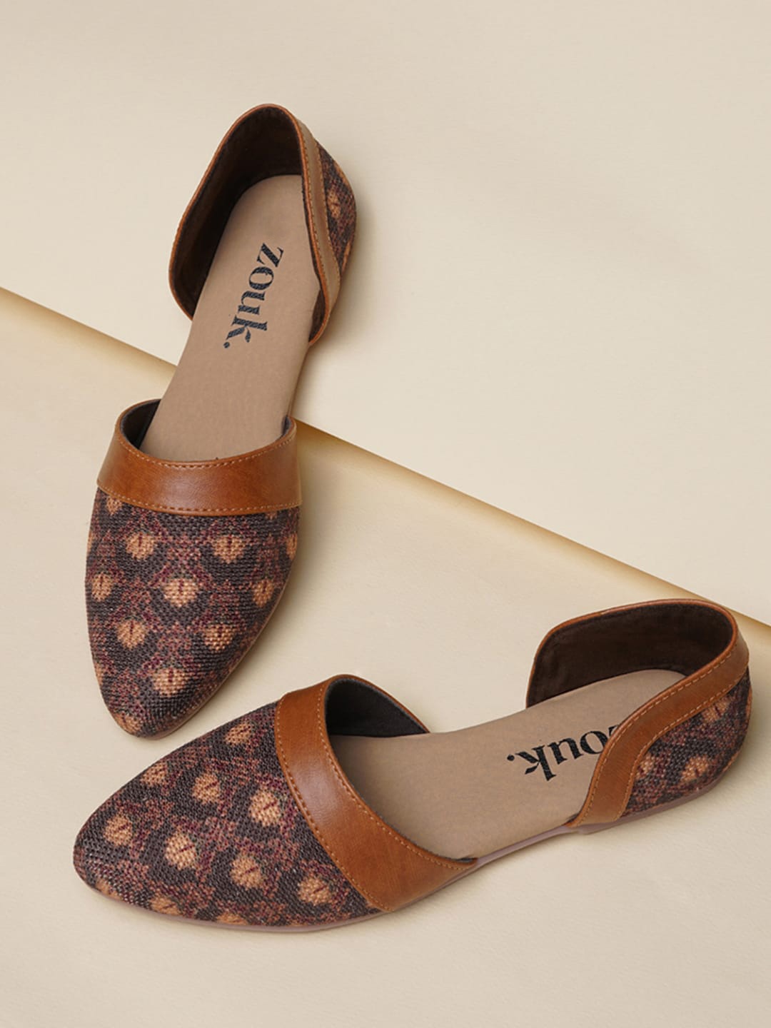 

ZOUK Women Brown Textured Ballerinas Flats