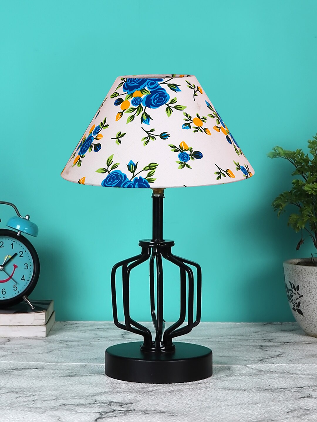 

Devansh White & Black Printed Frustum Shaped Table Lamp