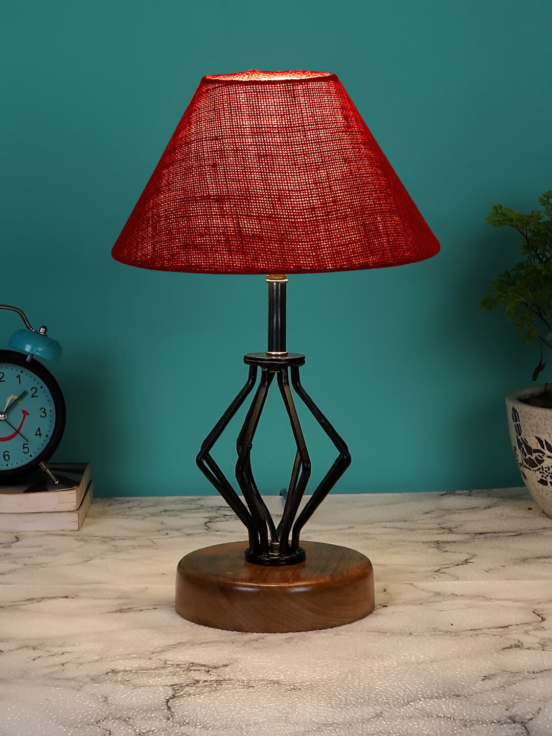 

Devansh Maroon Solid Jute Table Lamp