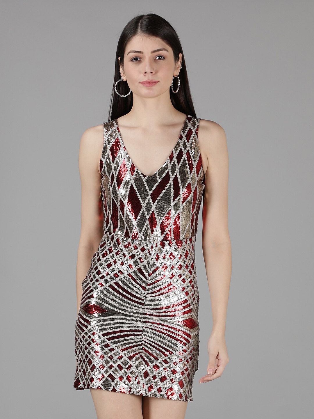 

Amagyaa Red & Gold-Toned Embellished Net Bodycon Mini Dress