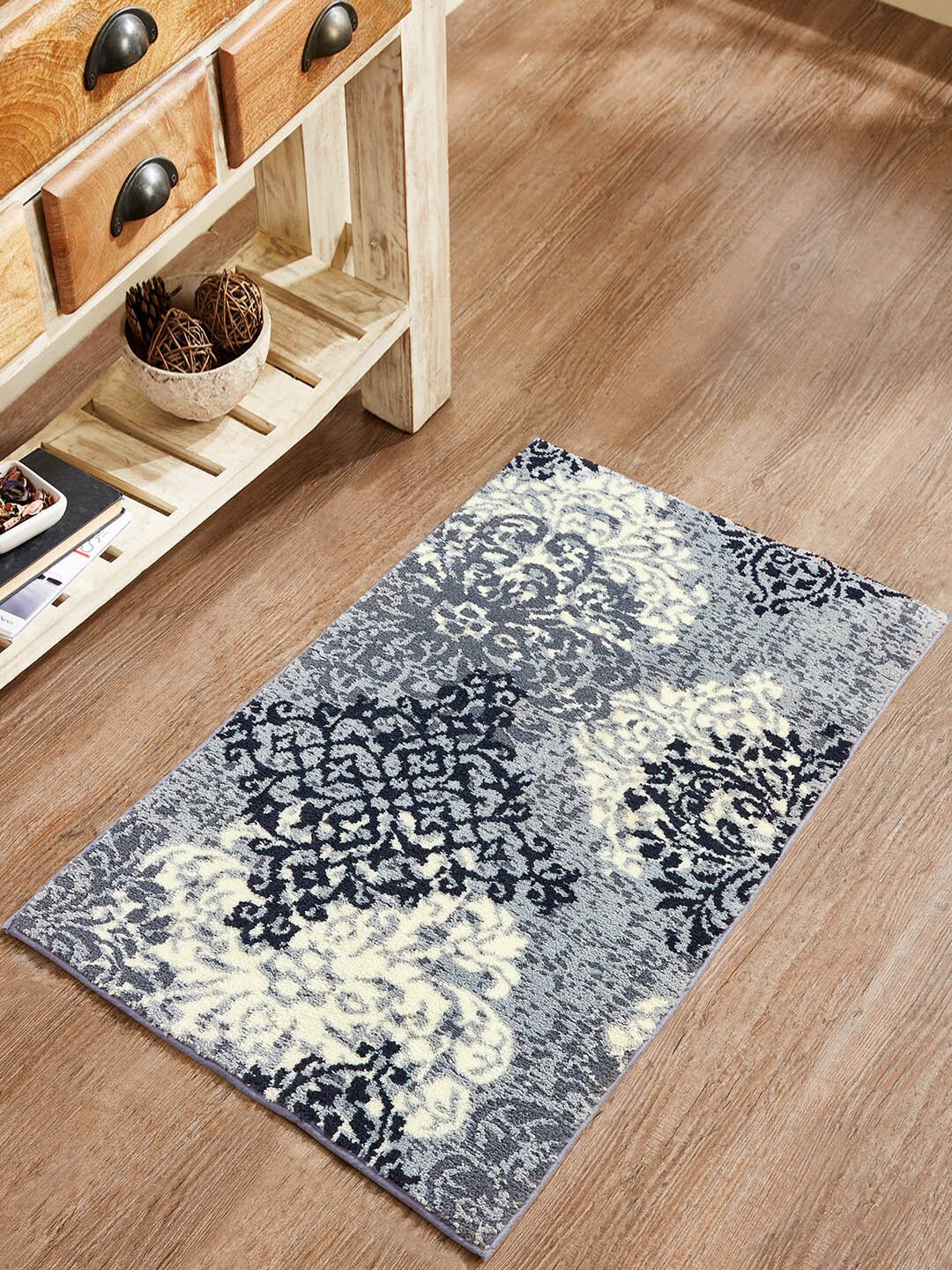 

Pano Grey Printed 2050 GSM Anti Slip Bath Rugs