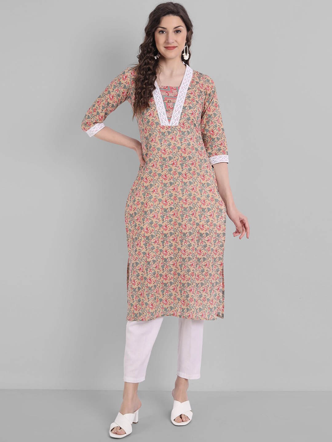 

githaan Women Beige & Green Floral Printed Thread Work Cotton Kurta