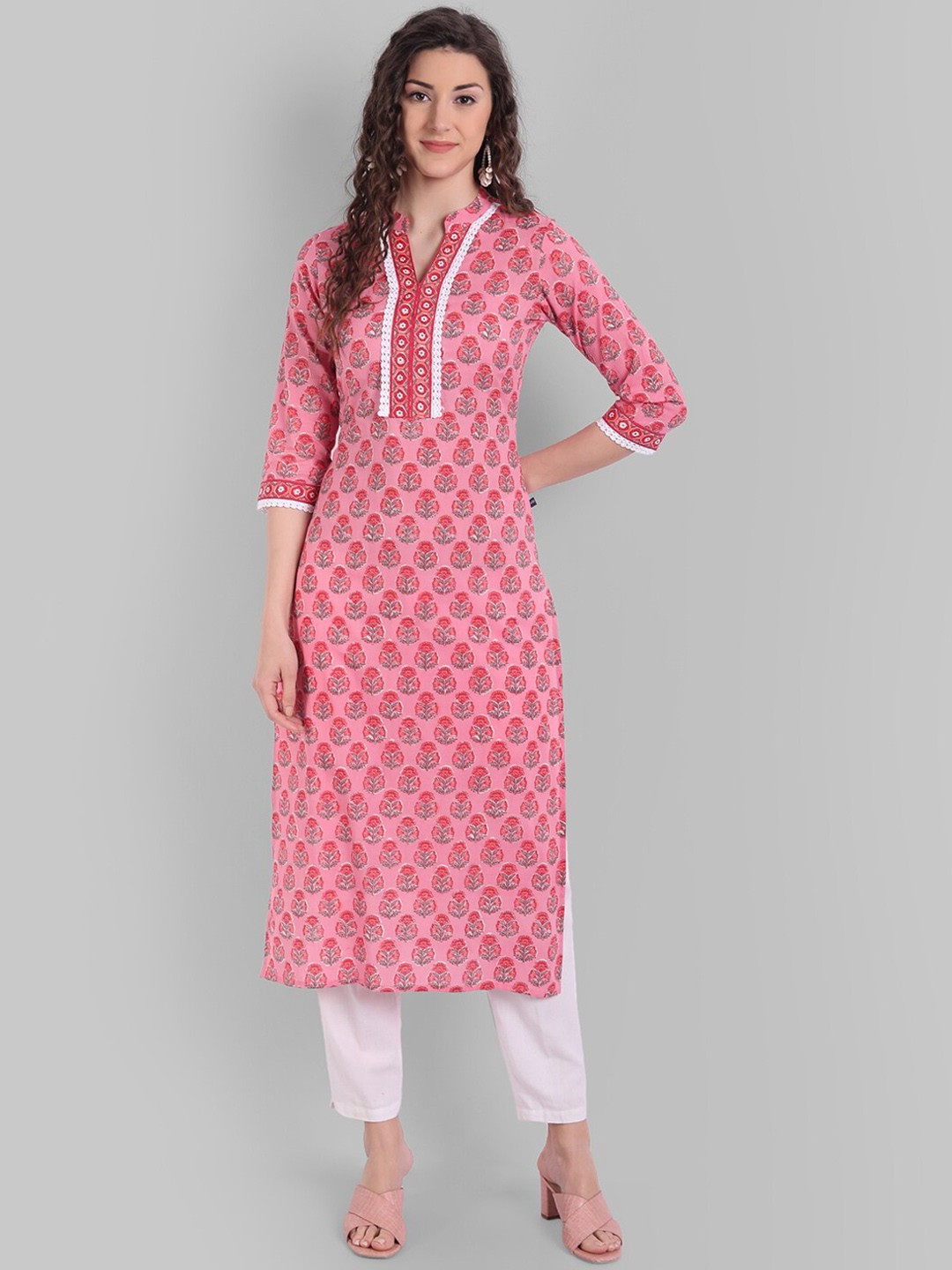 

githaan Women Pink Geometric Printed Patchwork Floral Kurta