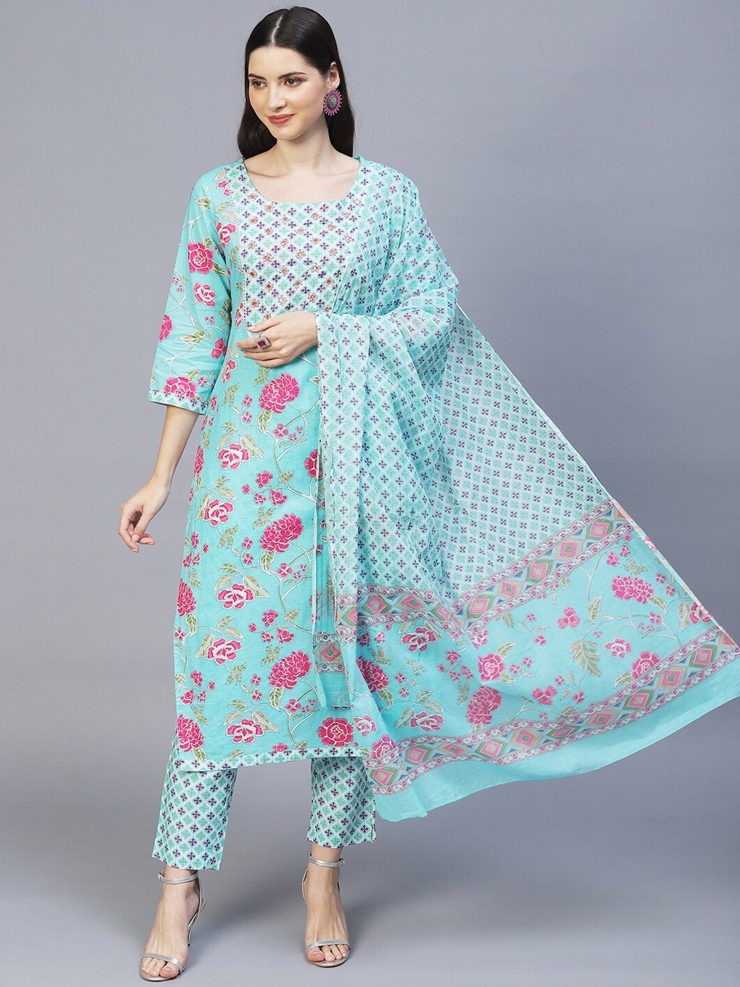 

FASHOR Women Blue Floral Printed Pure Cotton Kurta with Trousers & Dupatta