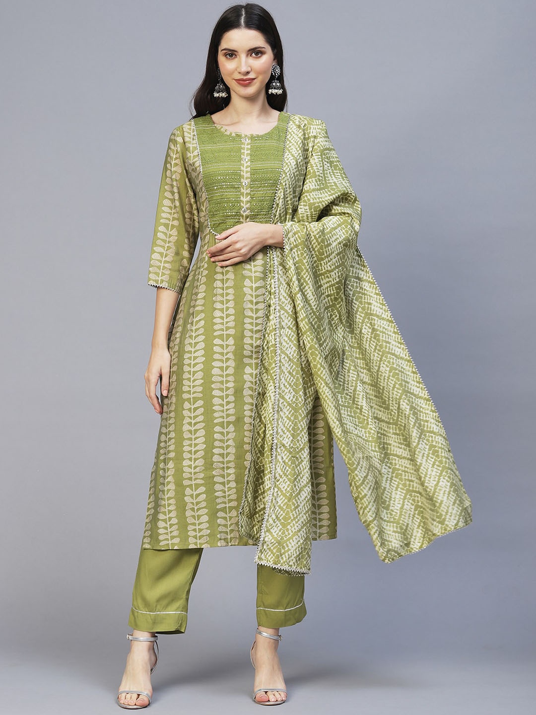 

FASHOR Women Green Ethnic Motifs Printed Kurta with Trousers & Dupatta