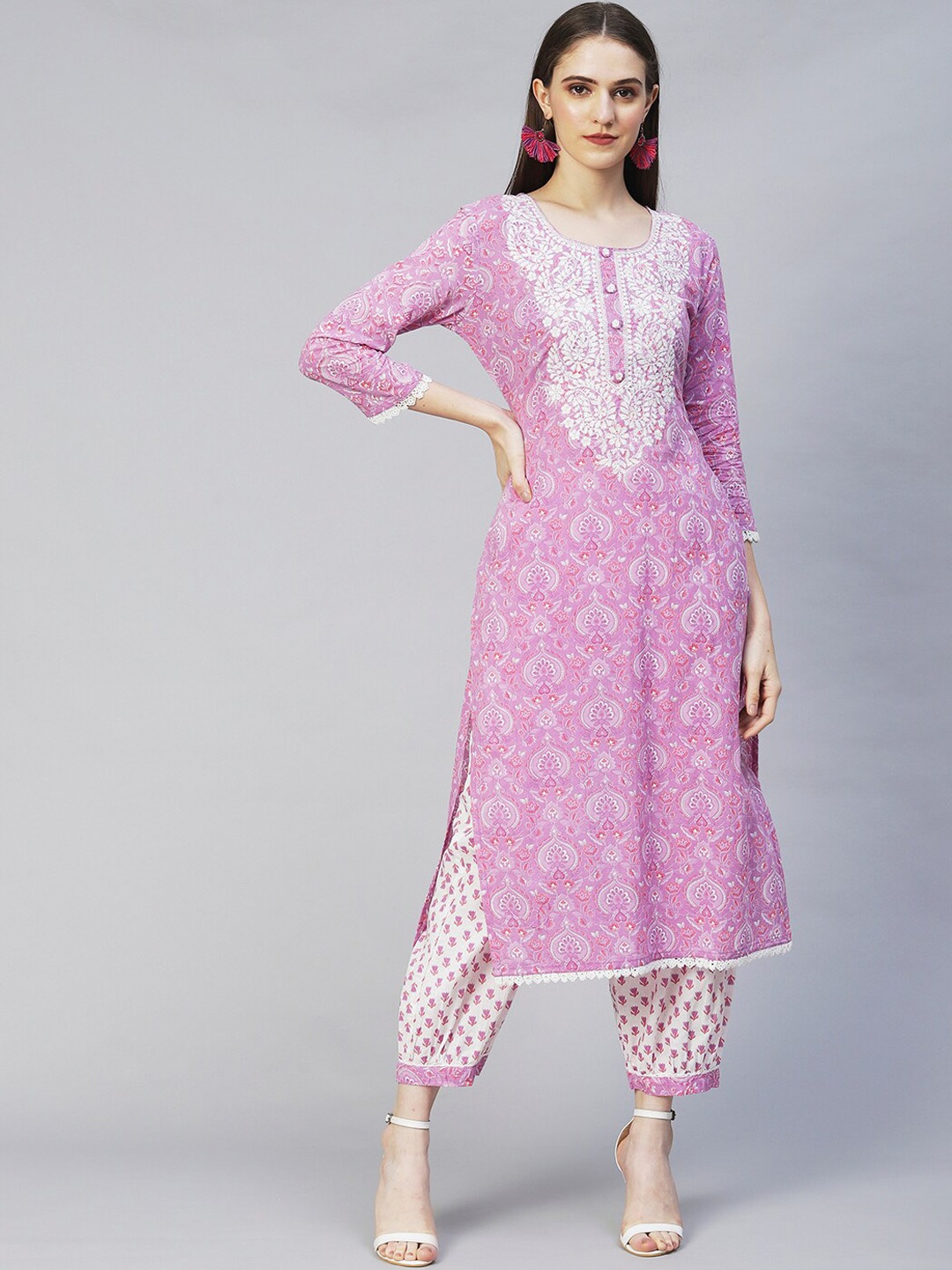 

FASHOR Women Purple Floral Printed Chikankari Pure Cotton Kurta with Trousers