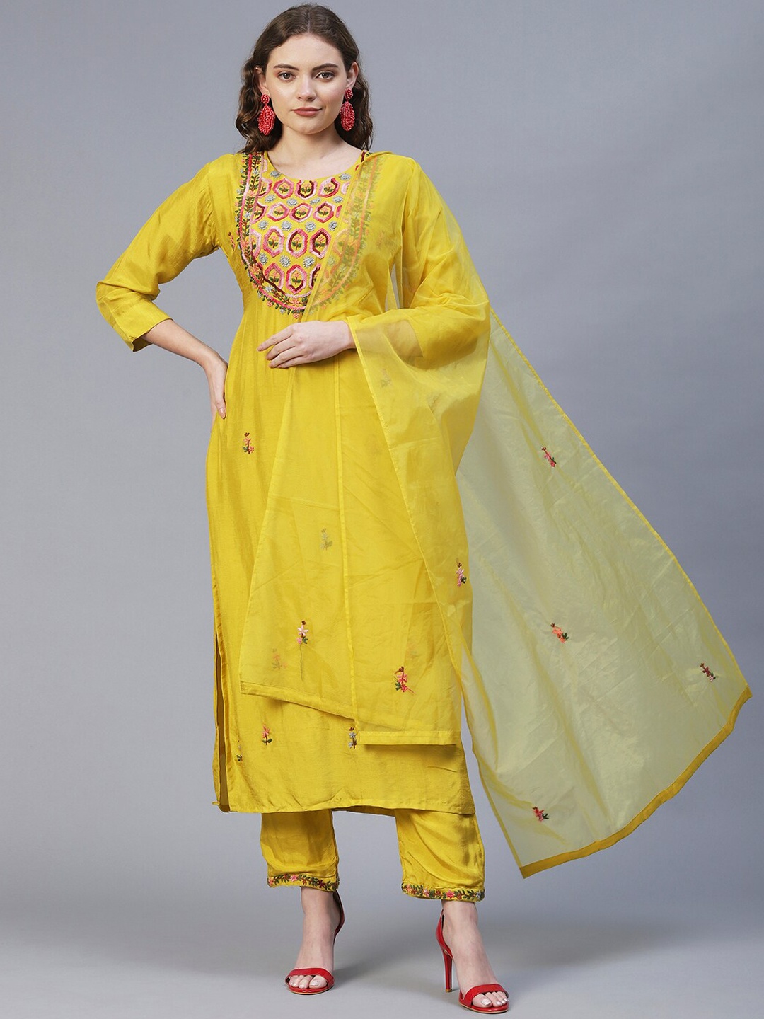 

FASHOR Women Yellow Floral Embroidered Kurta with Trouser & Dupatta