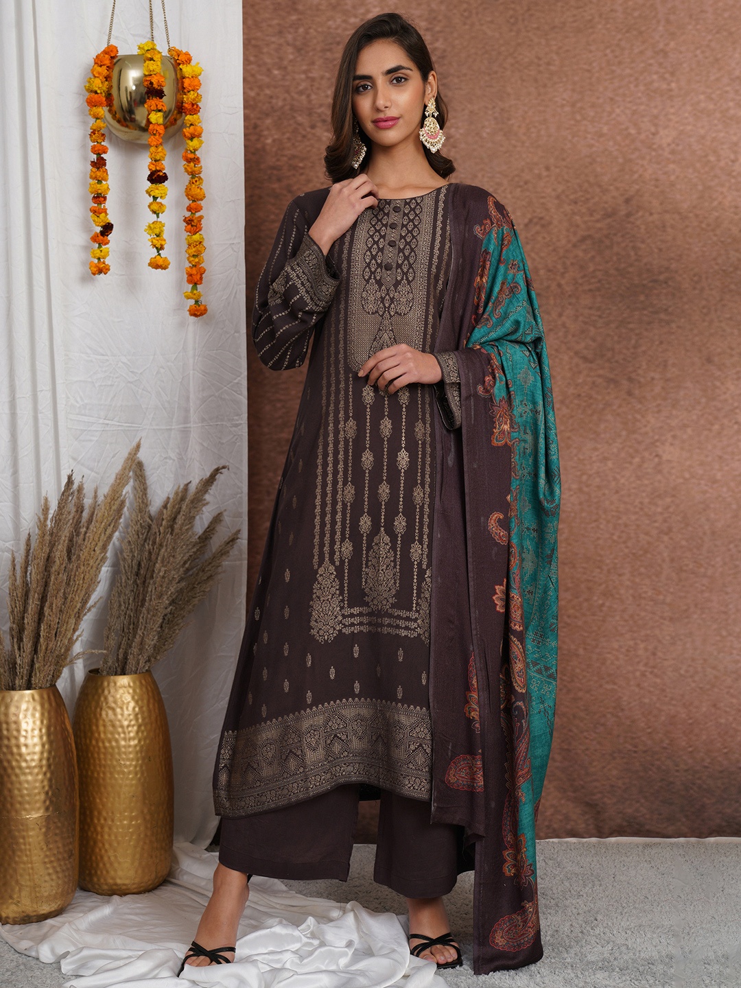 

Stylee LIFESTYLE Women Brown & Gold-Toned Unstitched Dress Material