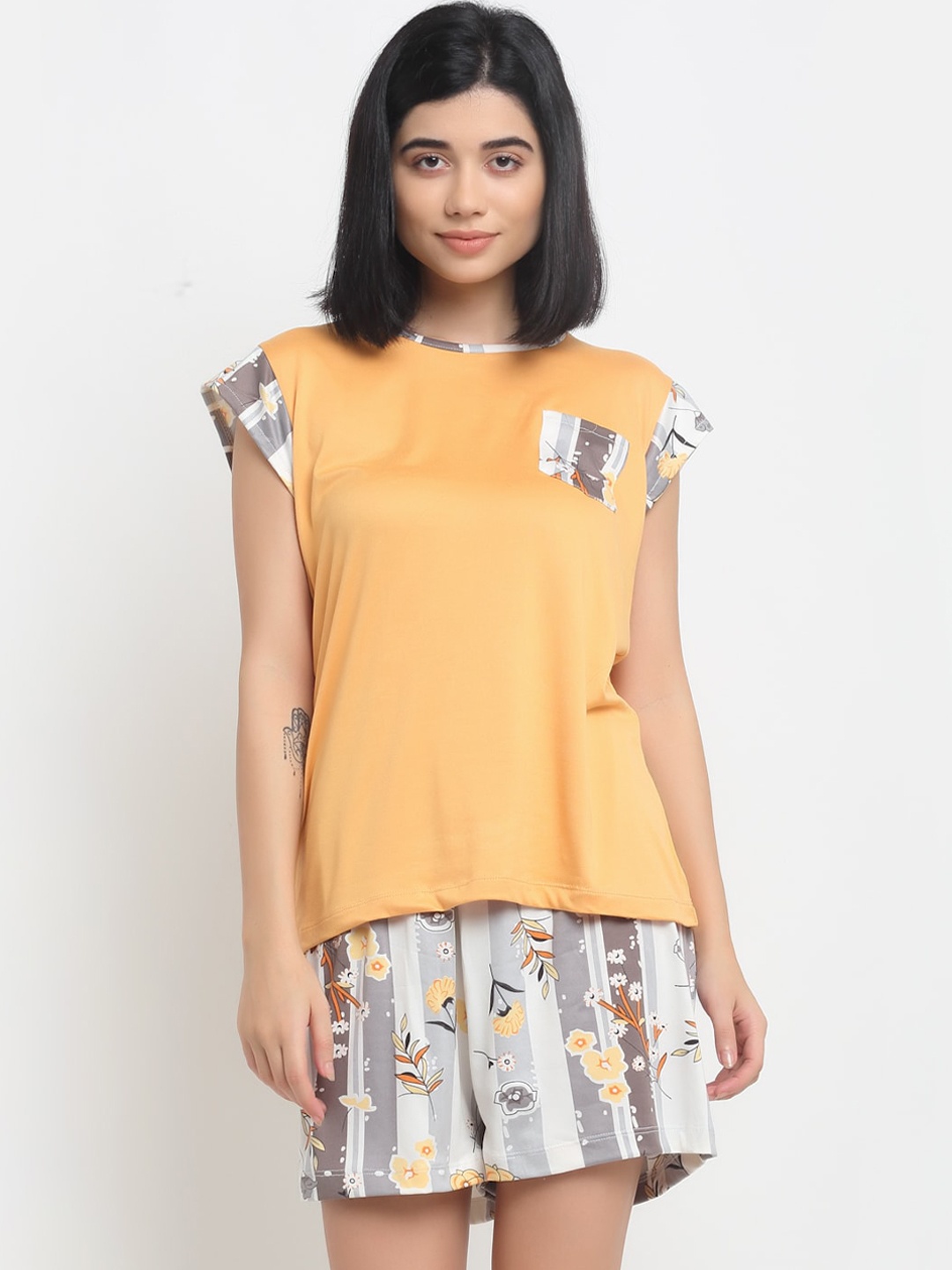 

NEUDIS Women Yellow Night suits