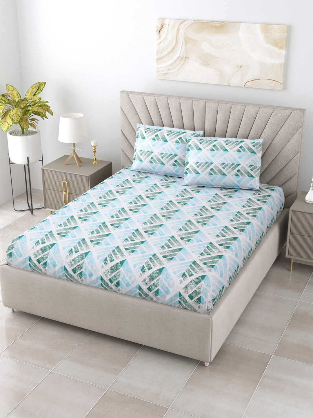 

BOMBAY DYEING Blue & Green Geometric Printed Dream Lover 104 TC Queen Bedsheet & 2 Pillow Covers