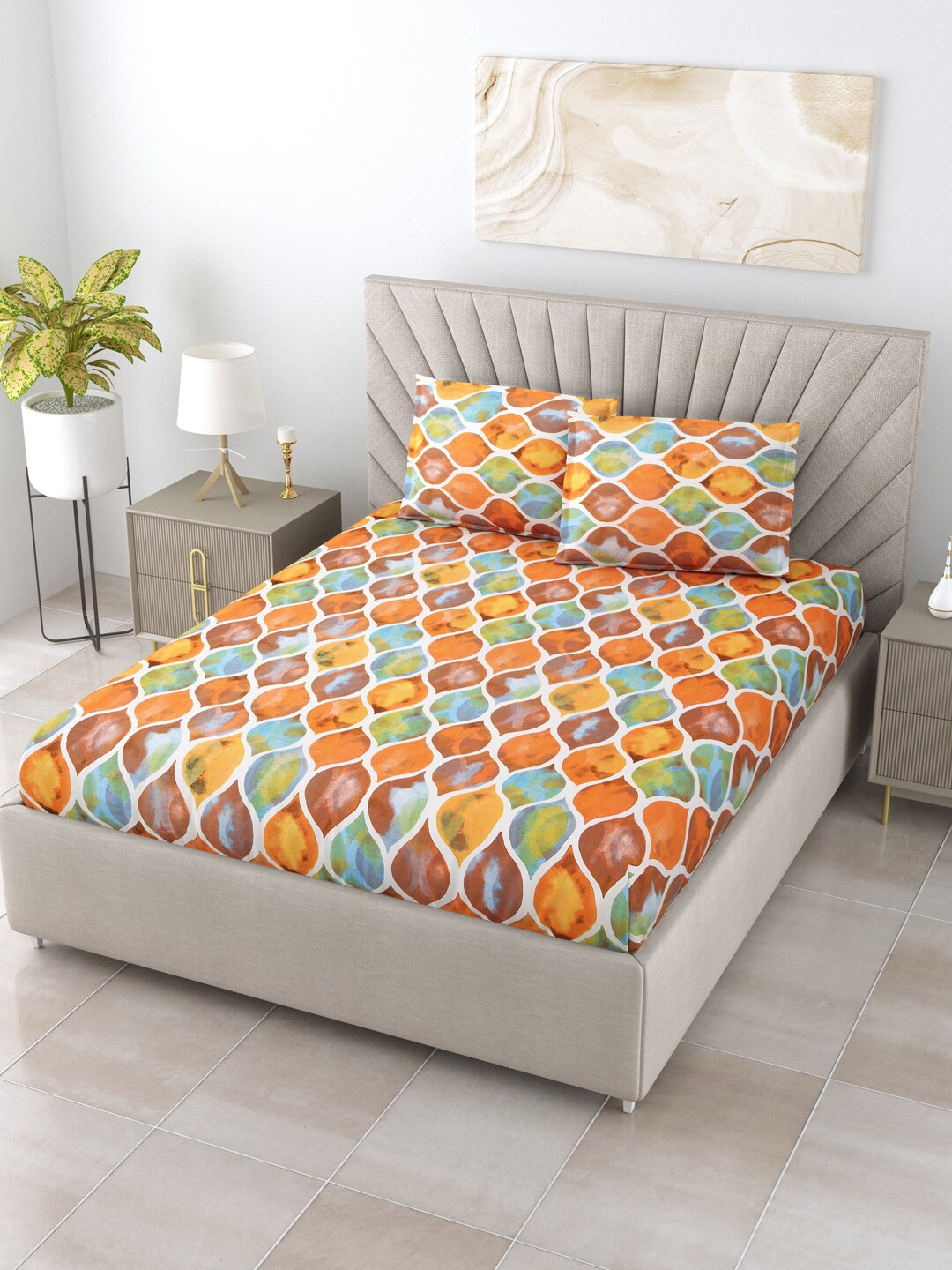 

BOMBAY DYEING Orange & Yellow Geometric 104 TC Queen Bedsheet with 2 Pillow Covers