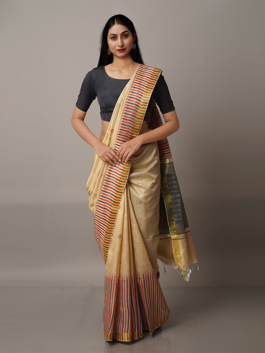

Unnati Silks Cream-Coloured & Gold-Toned Woven Design Zari Silk Blend Jamdani Saree