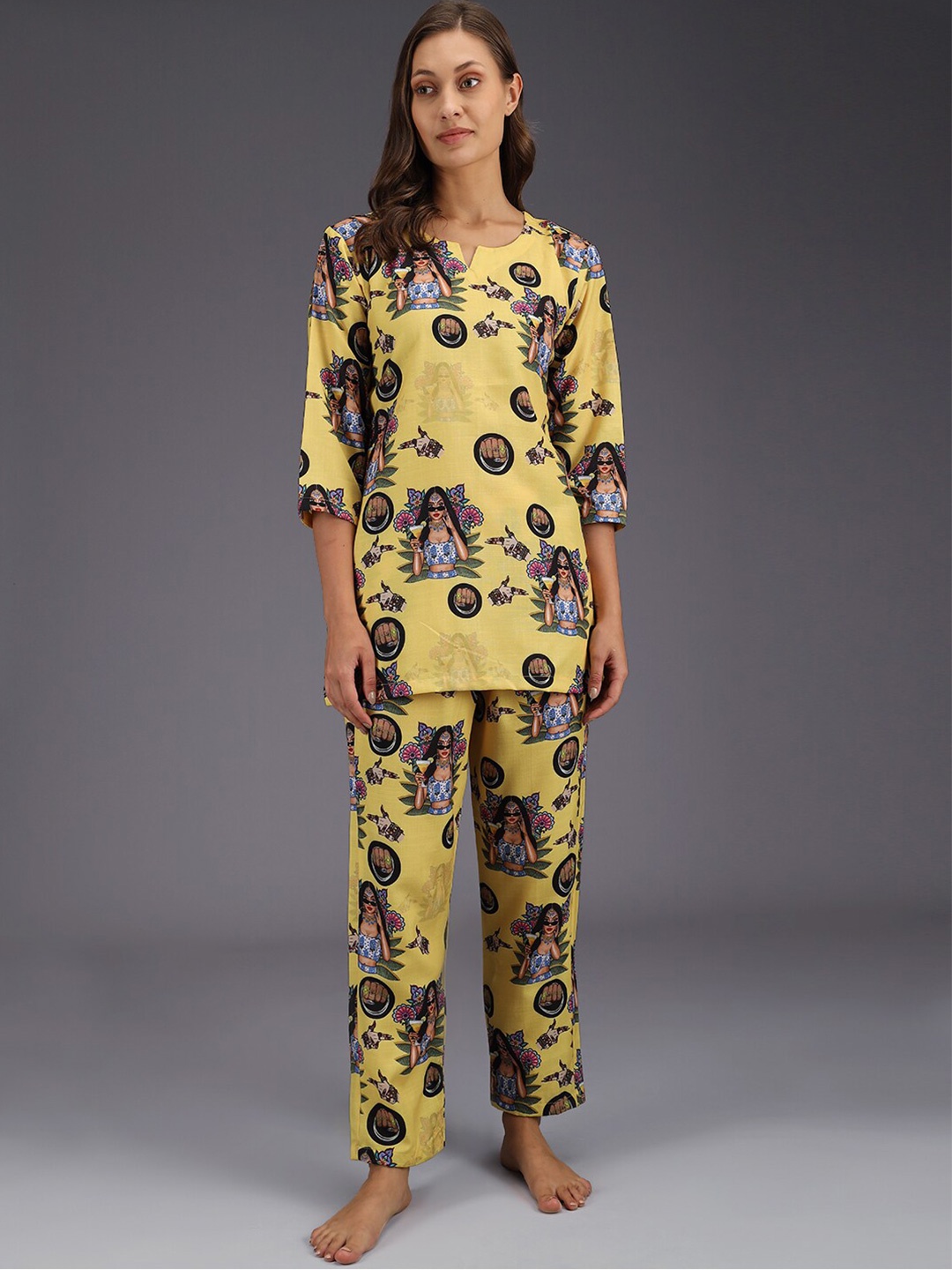 

SEPHANI Women Yellow & Black Printed Night suit