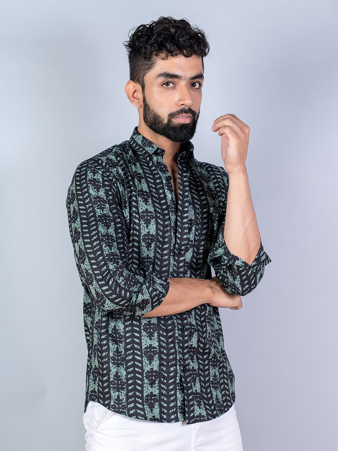

Tistabene Men Black Printed Cotton Casual Shirt